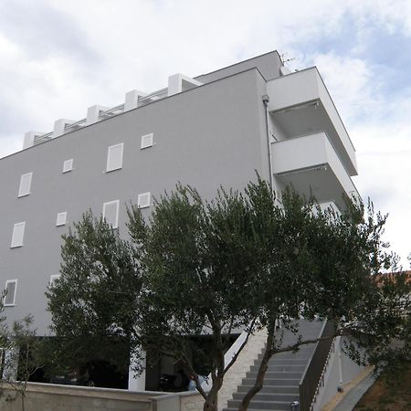 Vila Novak Novalja Luaran gambar
