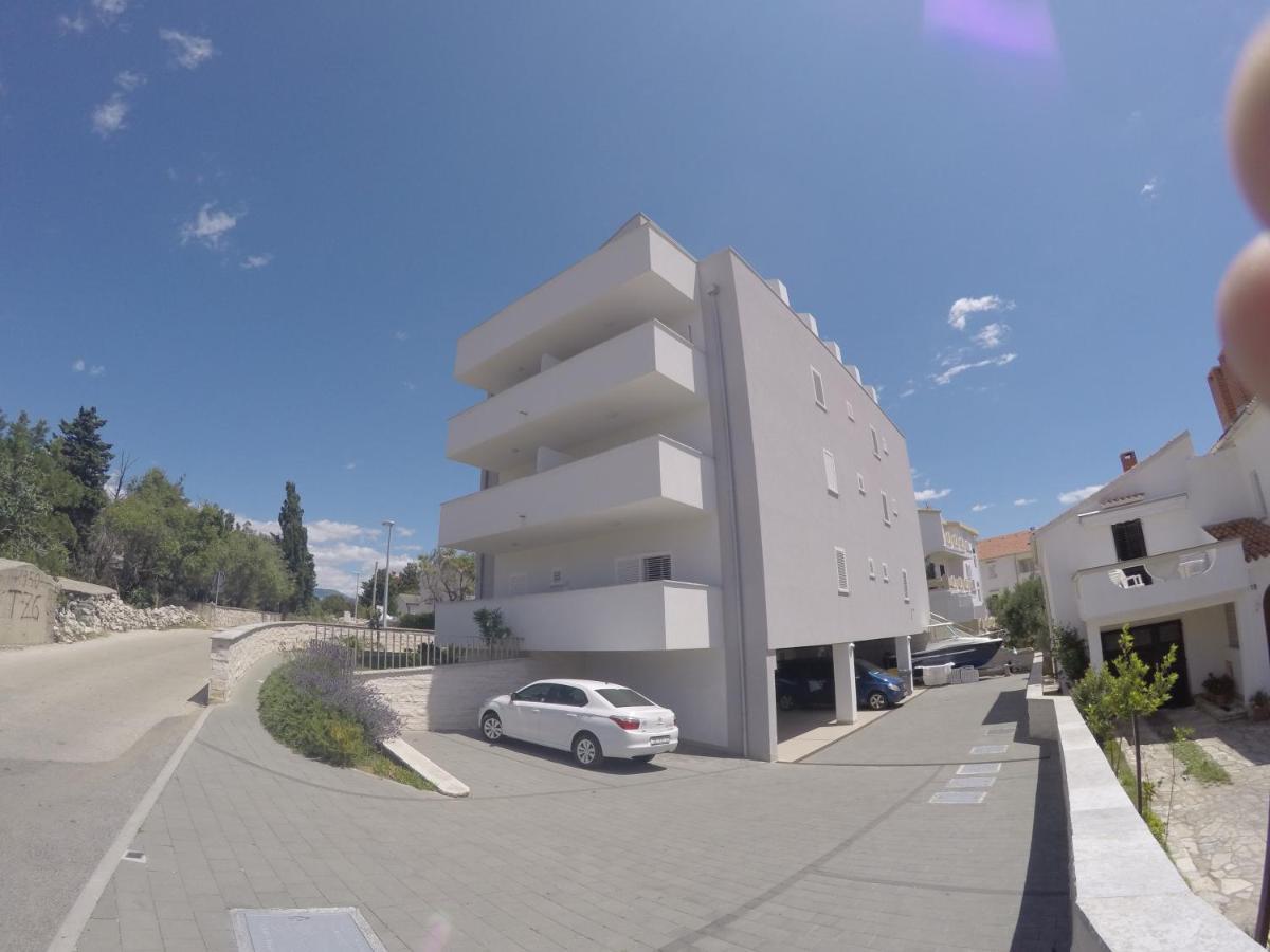Vila Novak Novalja Luaran gambar