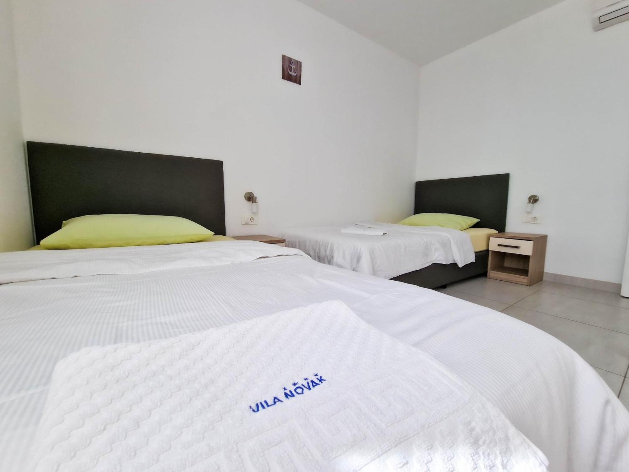 Vila Novak Novalja Luaran gambar