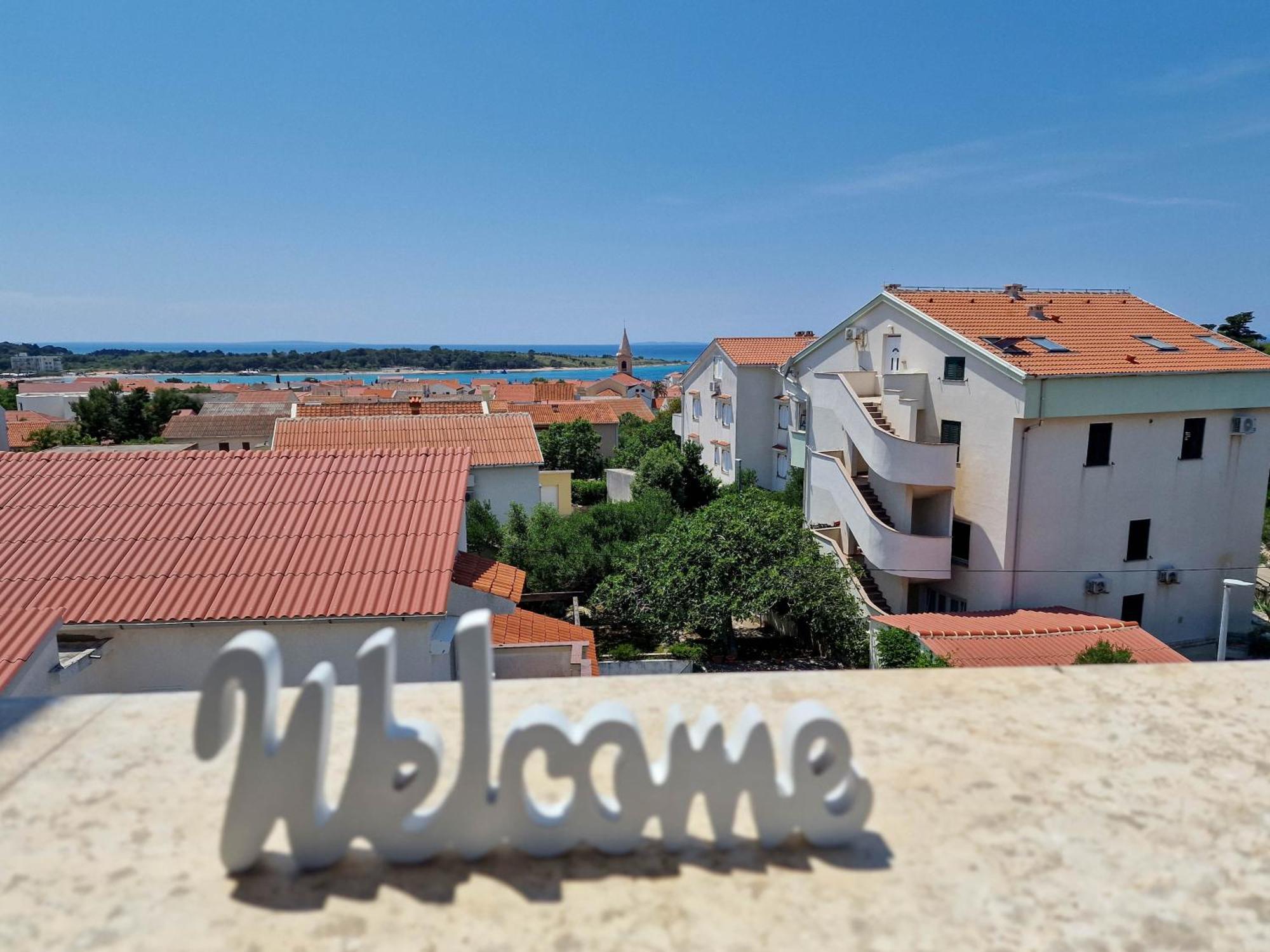 Vila Novak Novalja Luaran gambar