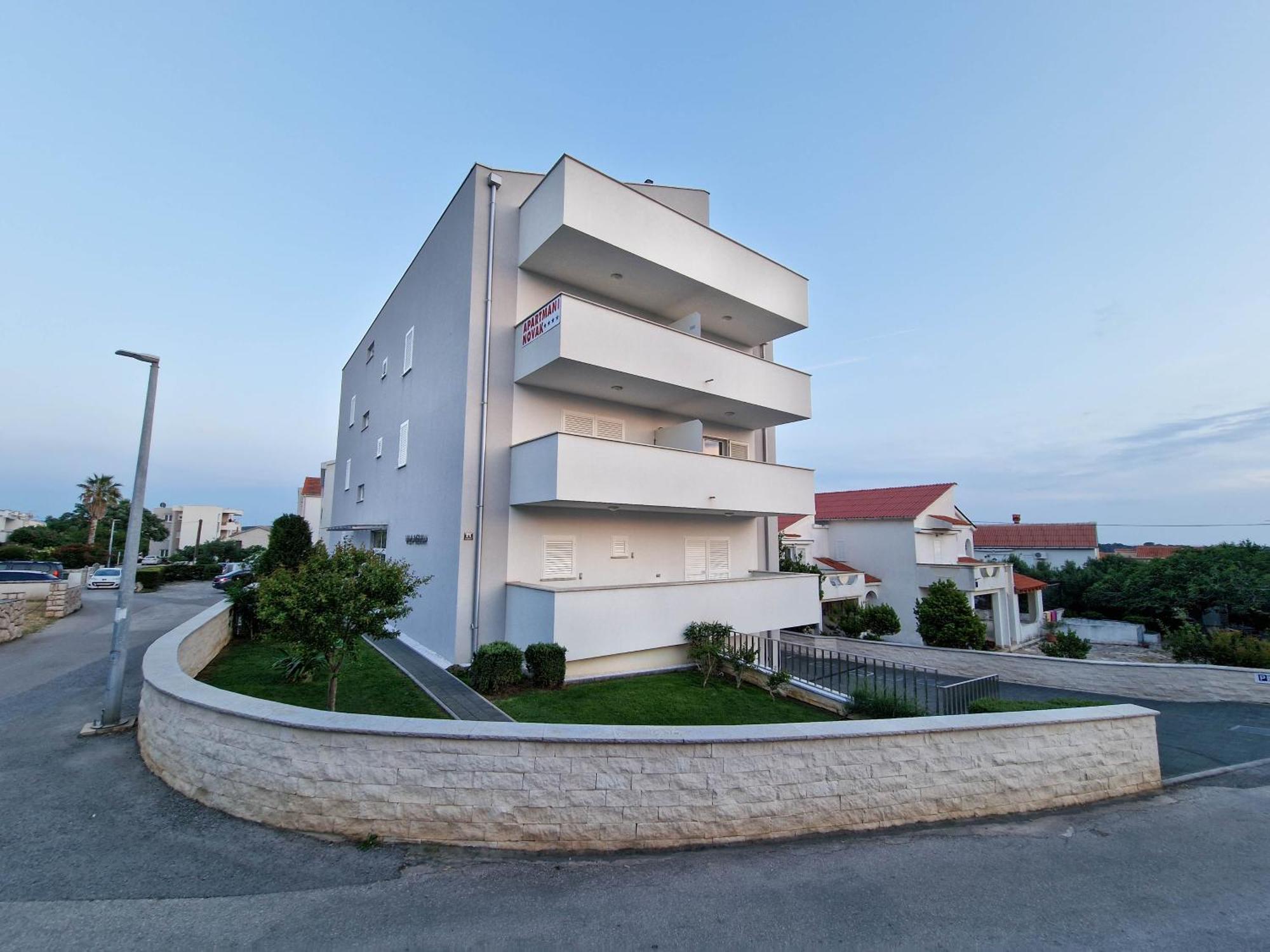 Vila Novak Novalja Luaran gambar