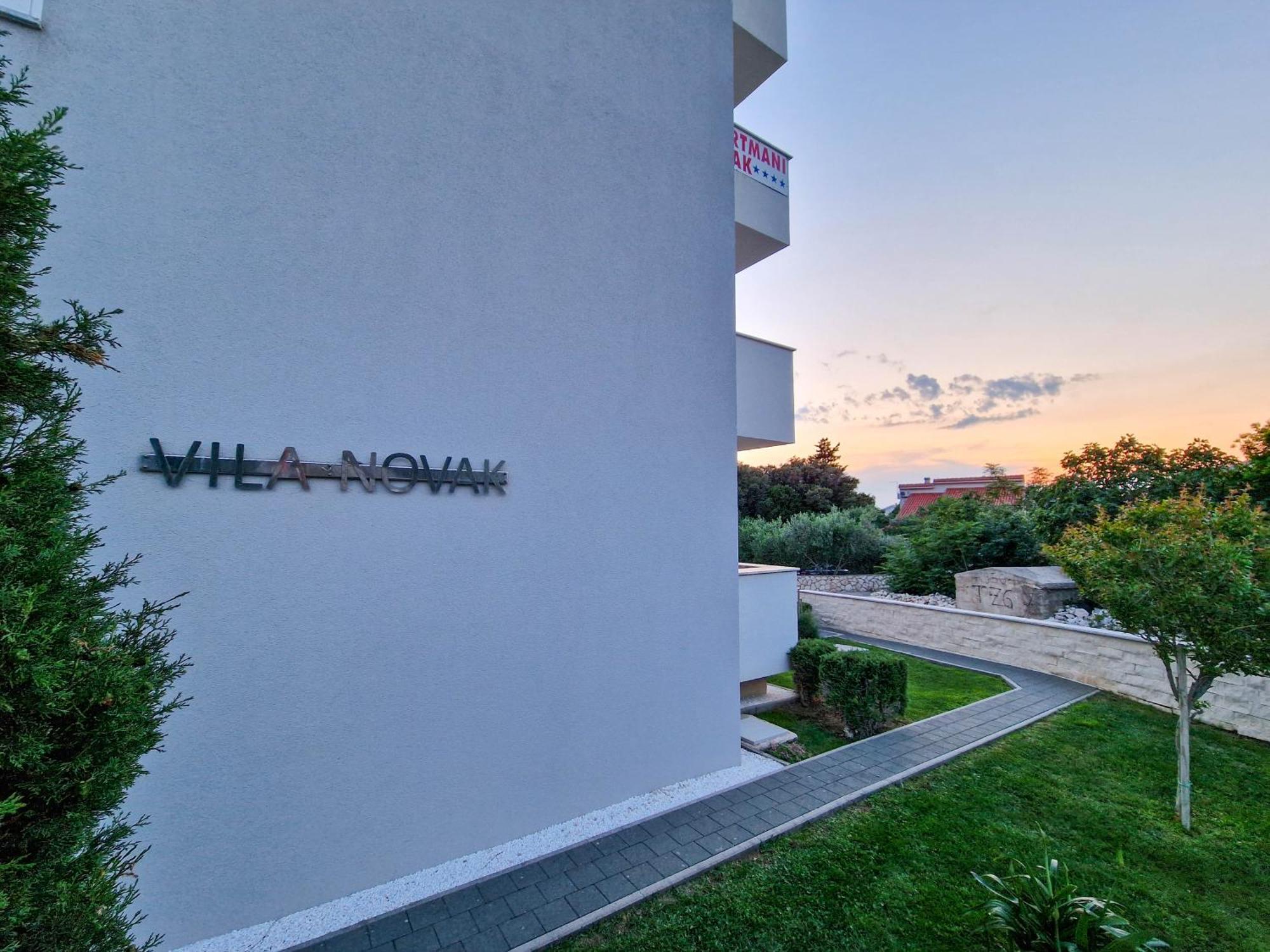 Vila Novak Novalja Luaran gambar